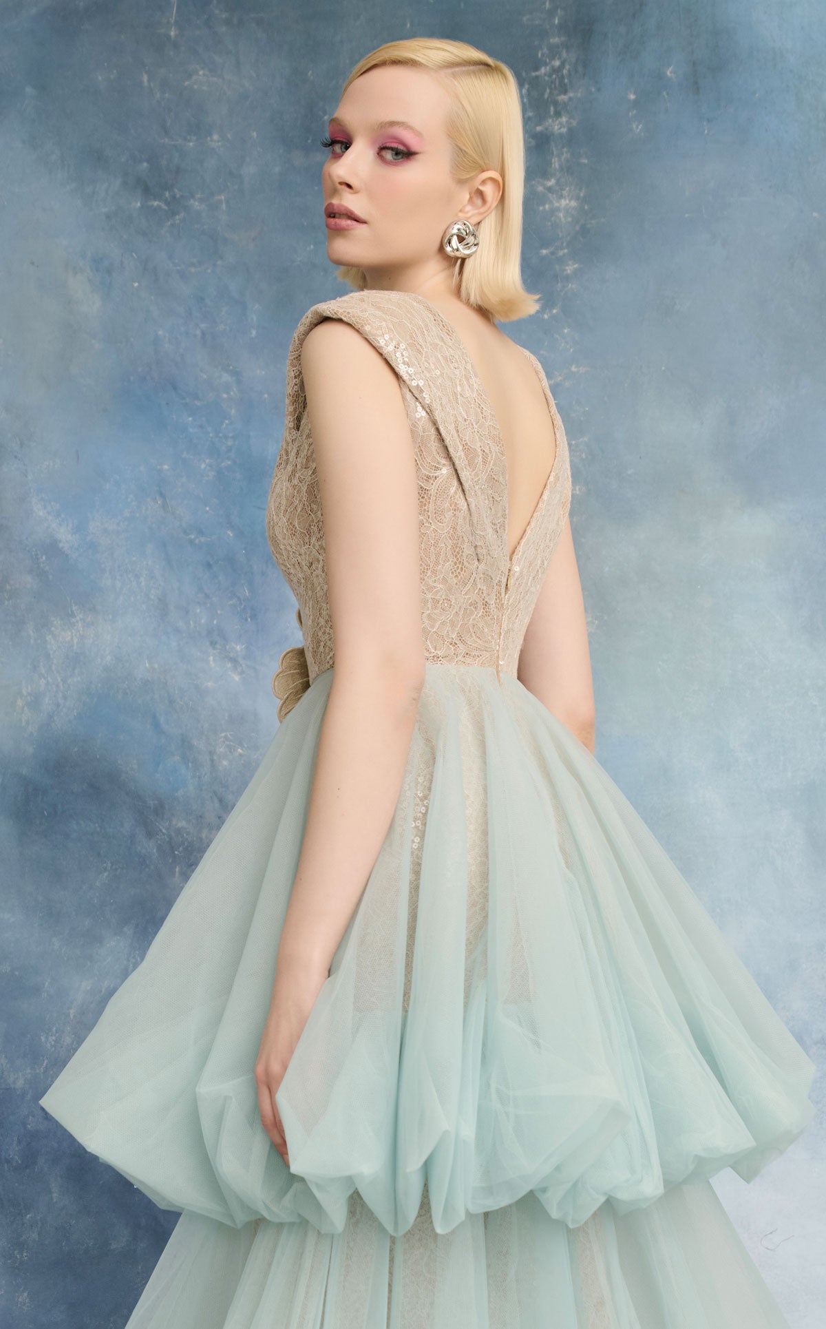 Nour N0719 — Ivory/Blue