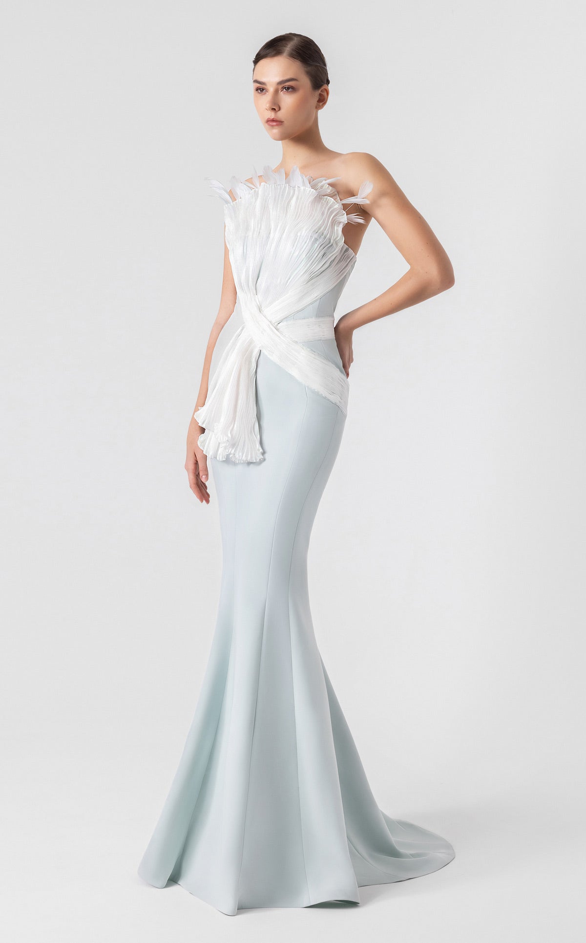 Gaby Charbachy G1904 — Mint & White