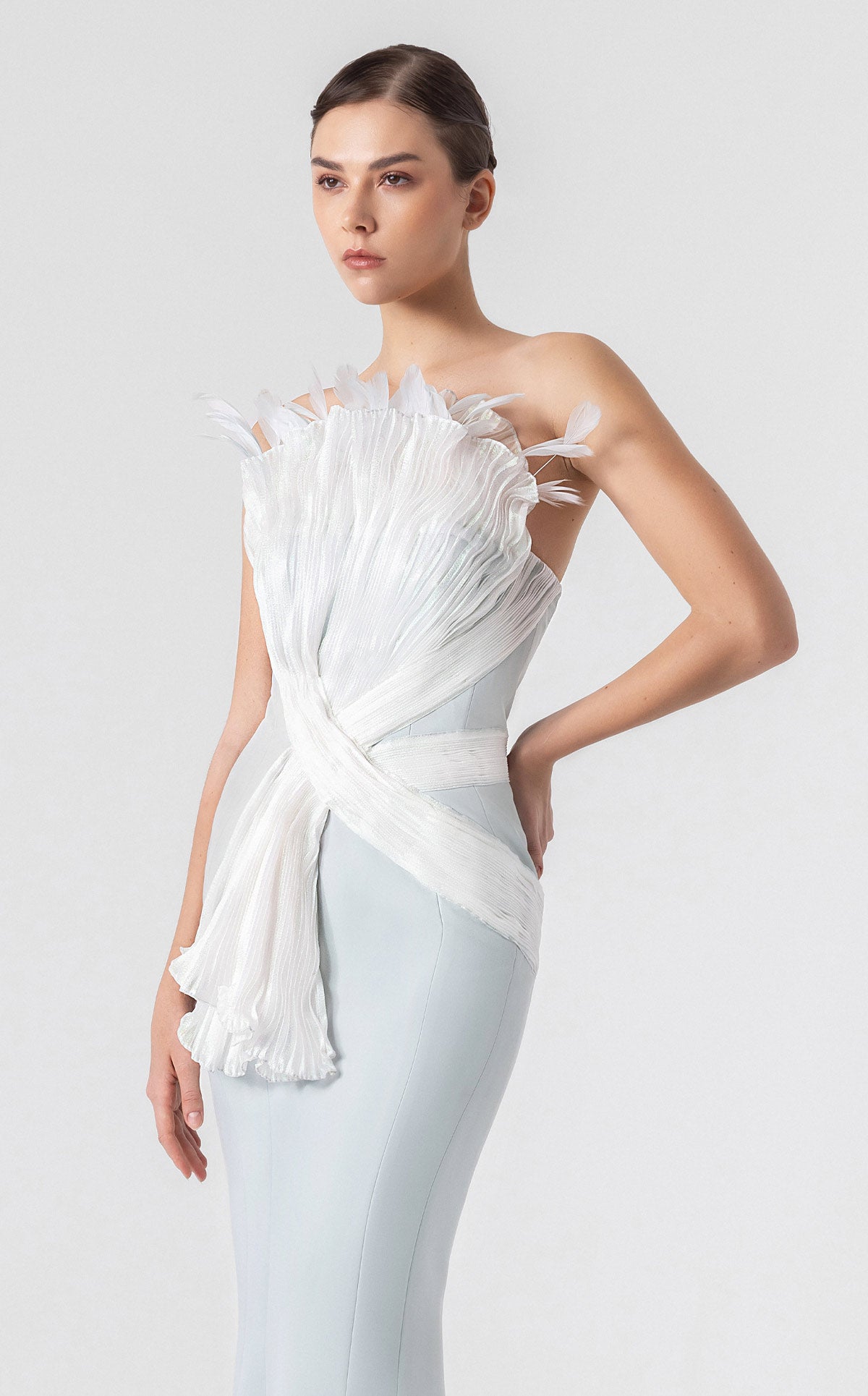 Gaby Charbachy G1904 — Mint & White