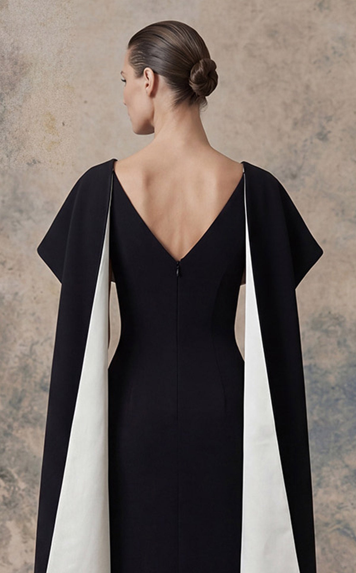 Nour N0746 — Black/White