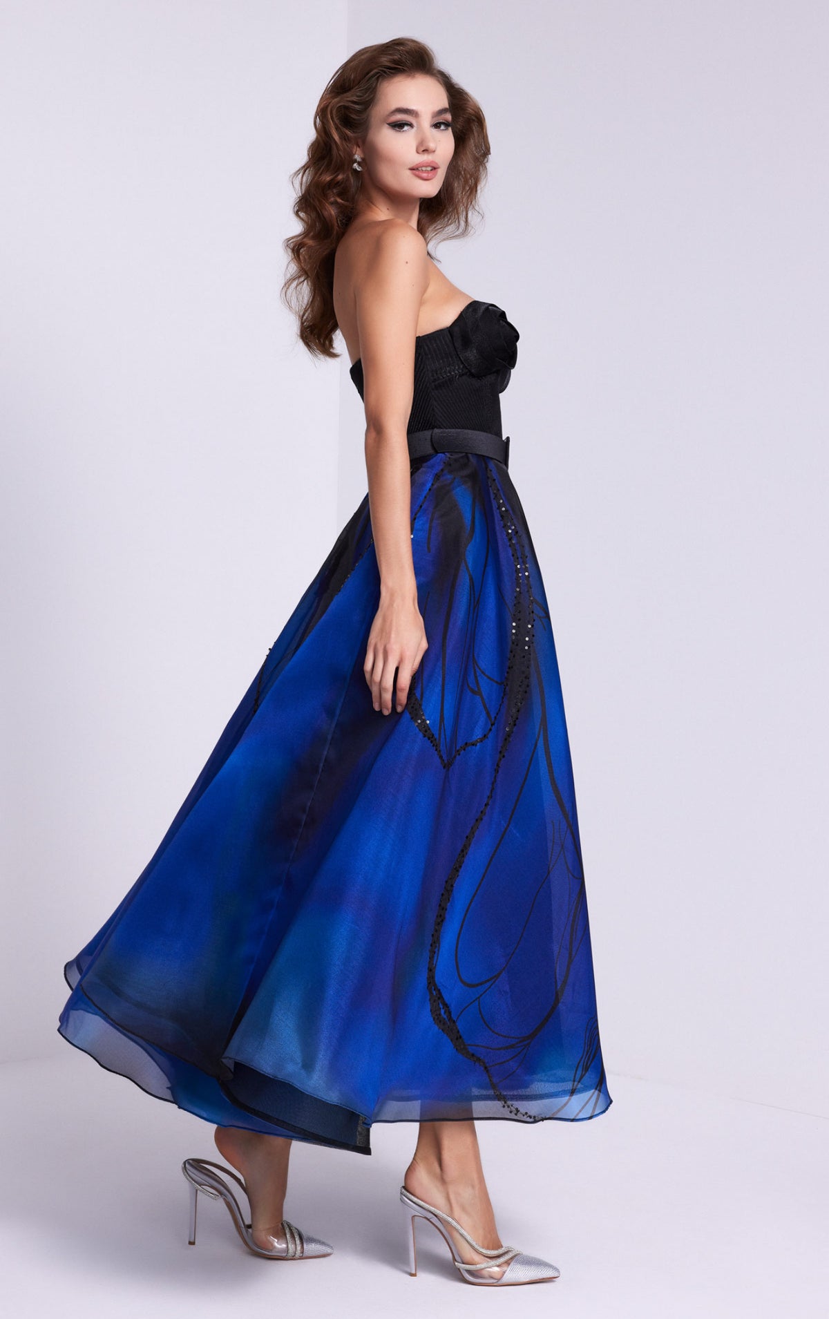 Nour N0581 — Black