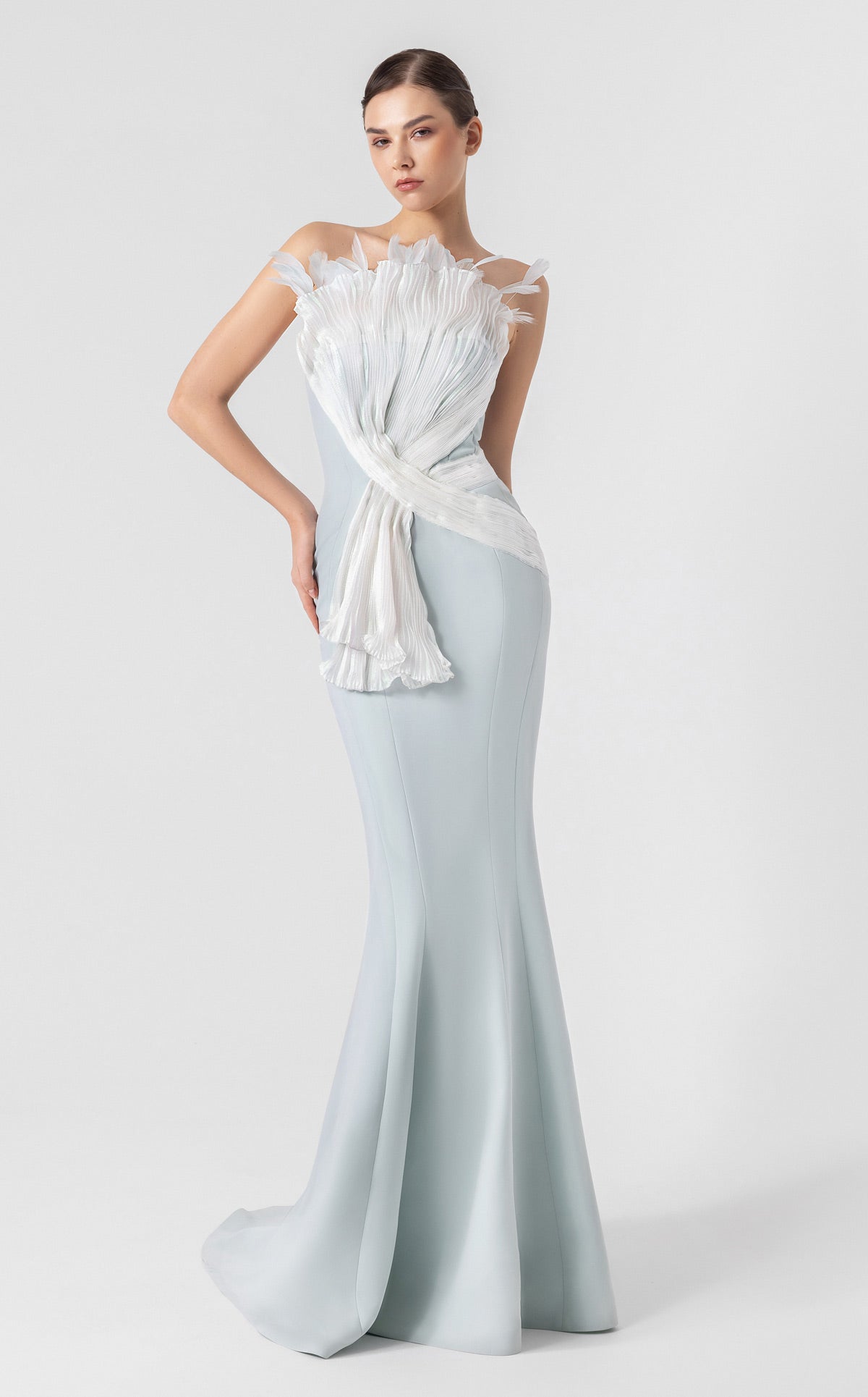 Gaby Charbachy G1904 — Mint & White