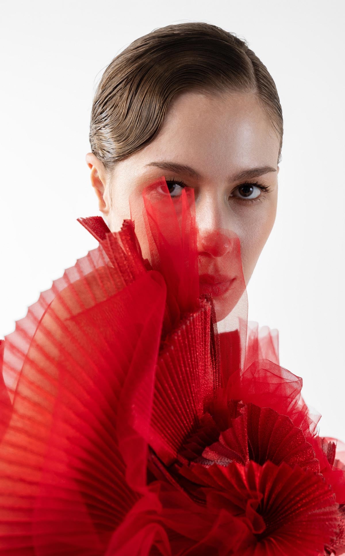 Gaby Charbachy G2001 — Red — detail 3
